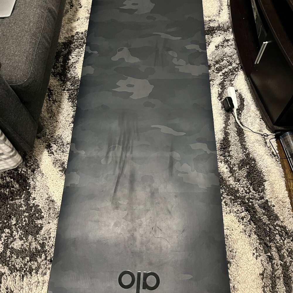 Alo - Camo Warrior Mat
